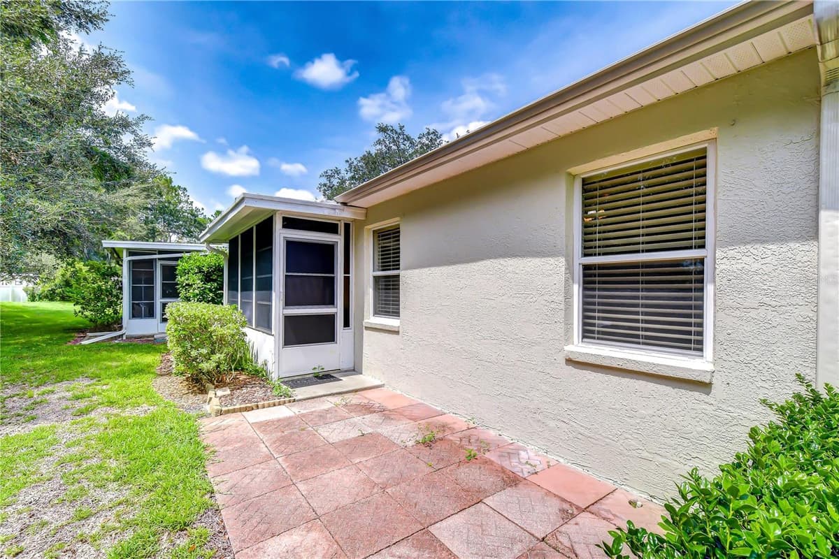 35235 JANINE DRIVE — photo 44 of 52