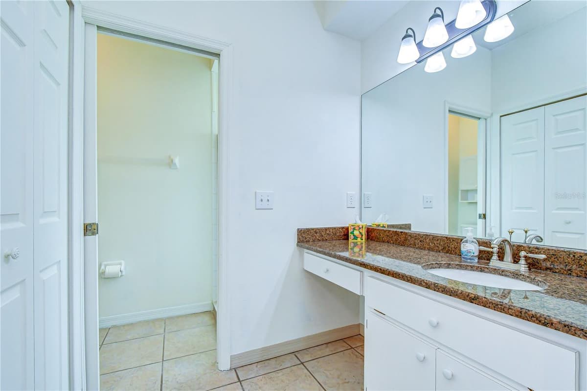 35235 JANINE DRIVE — photo 22 of 52