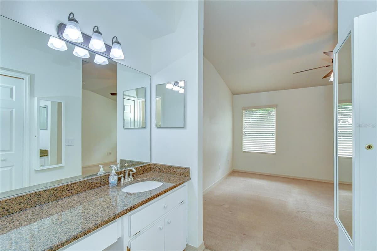 35235 JANINE DRIVE — photo 24 of 52