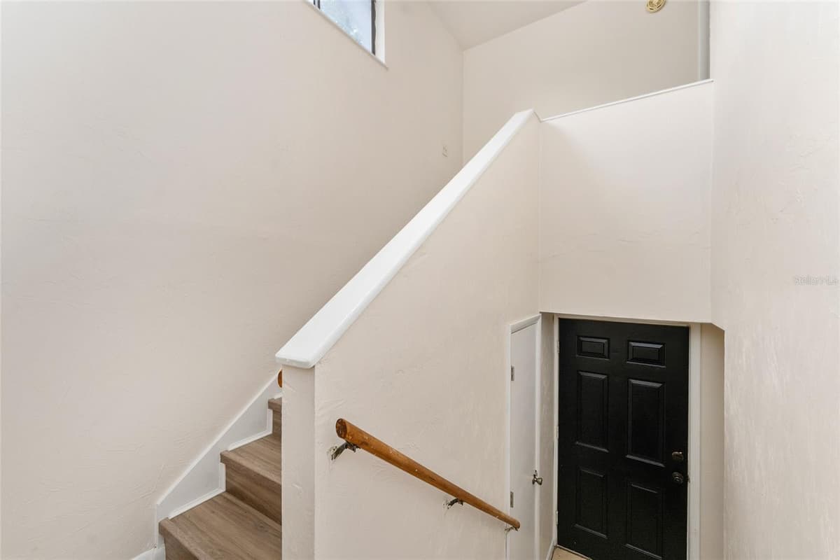 803 2ND TERRACE — photo 14 of 22