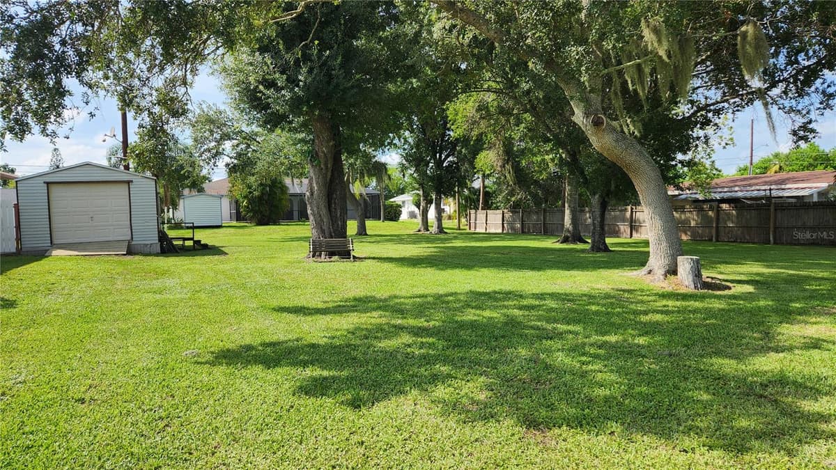 19842 MIDWAY BLVD — photo 11 of 51