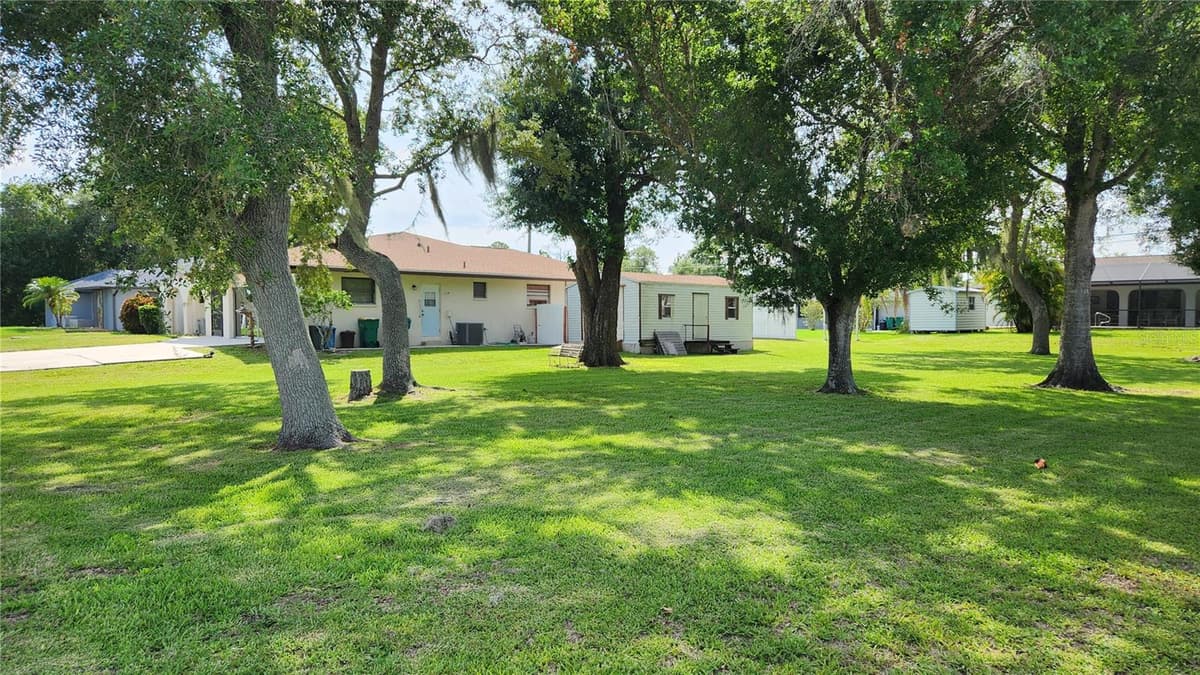 19842 MIDWAY BLVD — photo 12 of 51