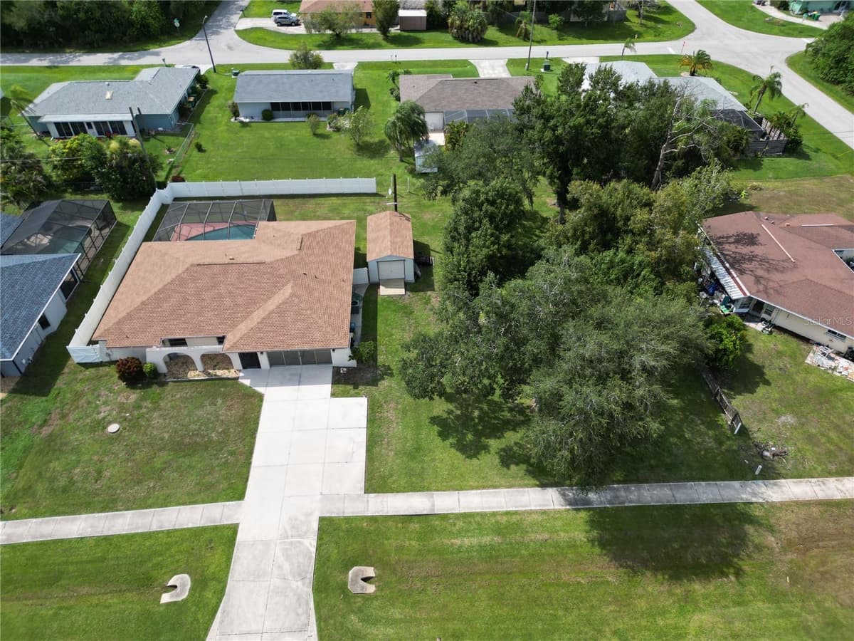 19842 MIDWAY BLVD — photo 3 of 51