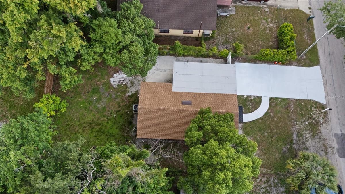 3621 COMANCHE AVENUE — photo 41 of 43
