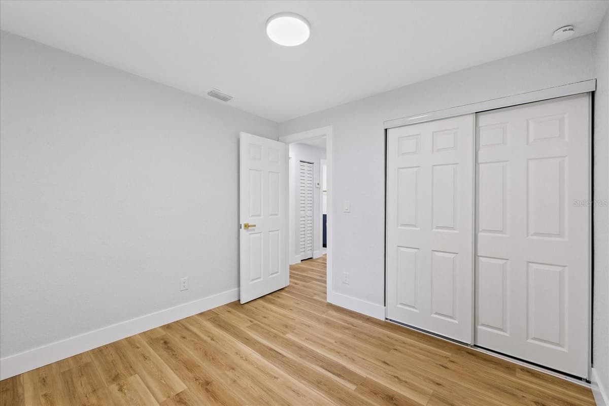 3621 COMANCHE AVENUE — photo 26 of 43