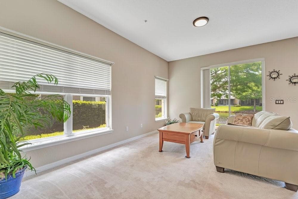 617 PINEBRANCH CIRCLE — photo 4 of 36