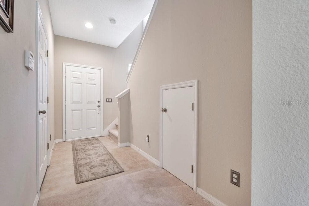 617 PINEBRANCH CIRCLE — photo 2 of 36