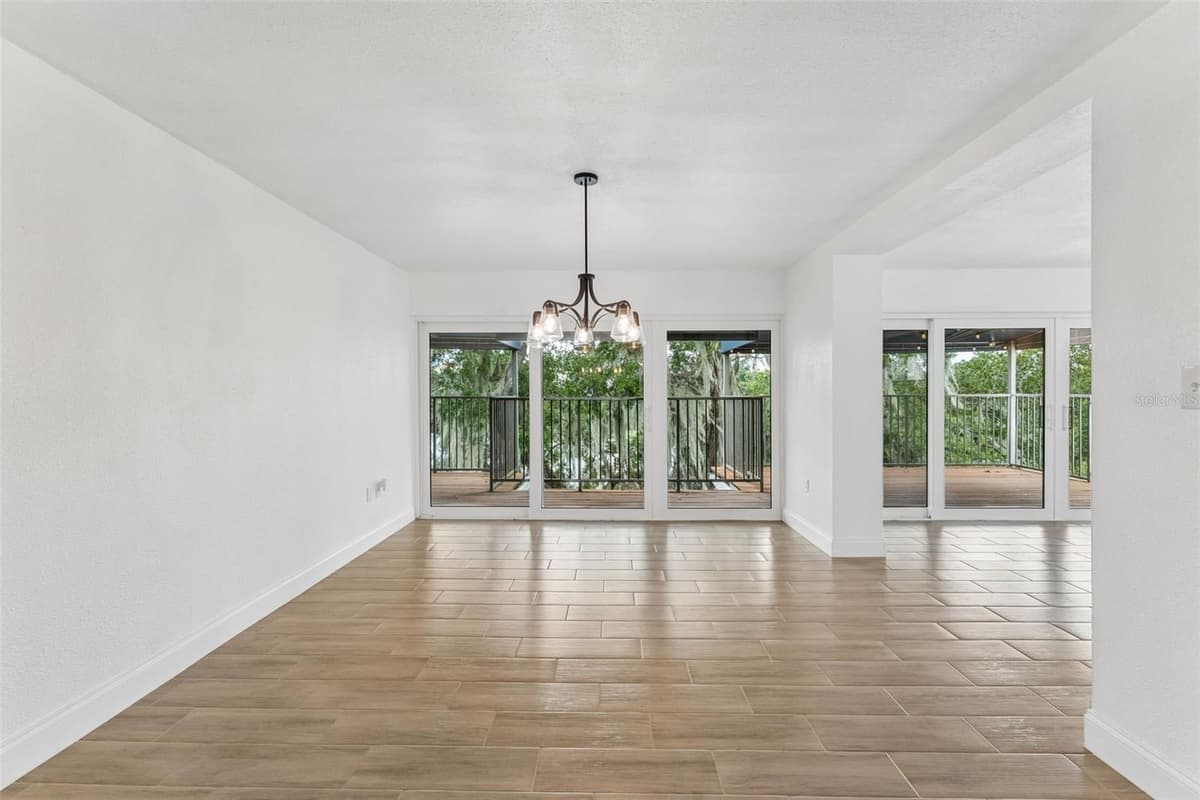 1100 DELANEY AVENUE — photo 10 of 52