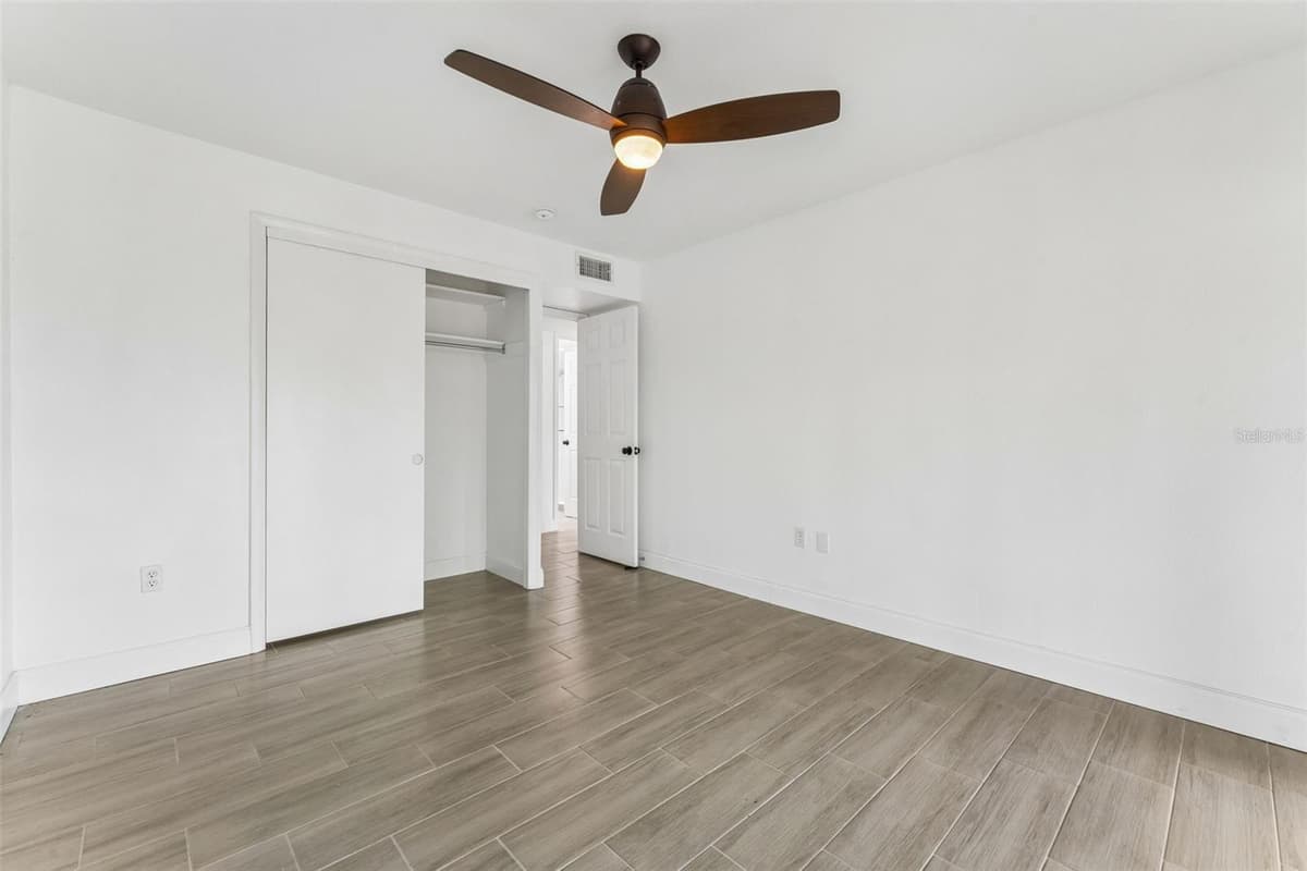 1100 DELANEY AVENUE — photo 30 of 52