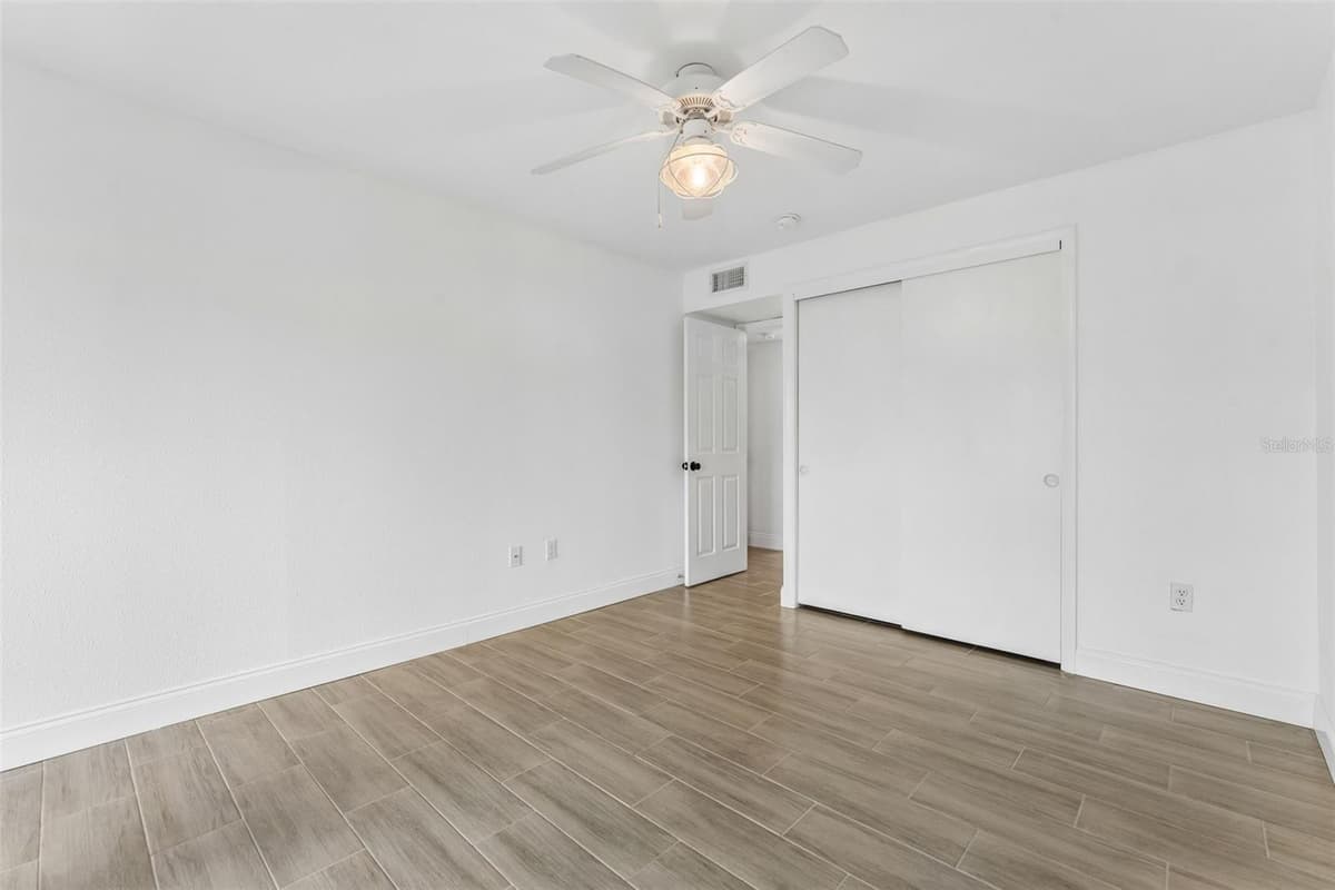 1100 DELANEY AVENUE — photo 28 of 52