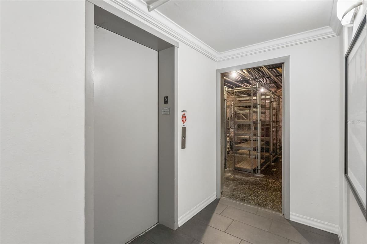 1100 DELANEY AVENUE — photo 43 of 52