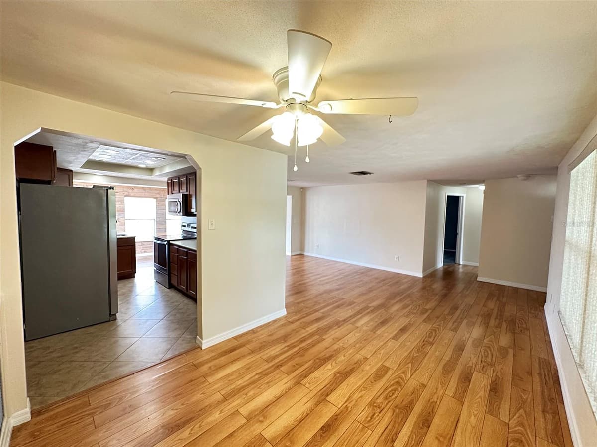 3313 BRIAR CLIFF DRIVE — photo 4 of 25