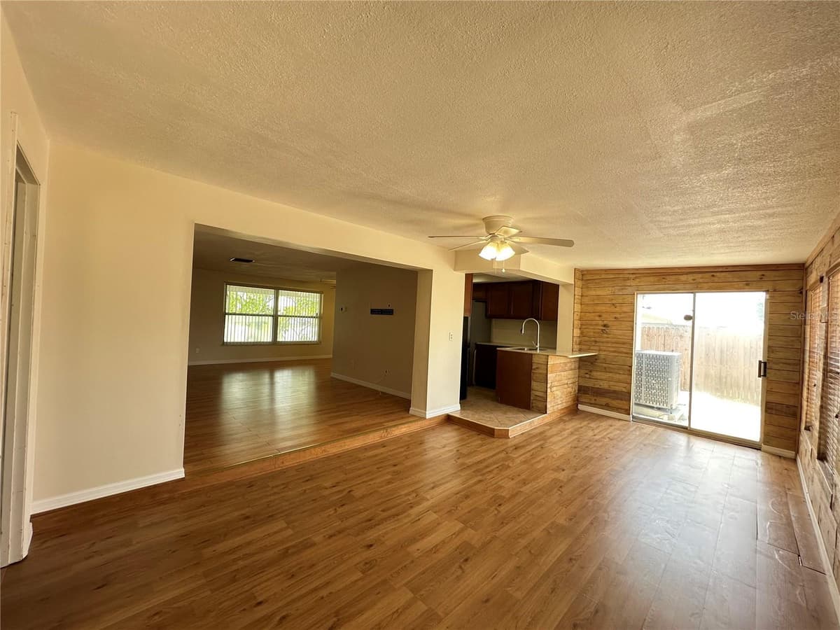 3313 BRIAR CLIFF DRIVE — photo 9 of 25