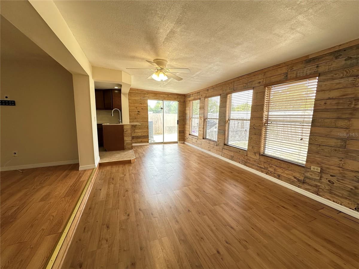 3313 BRIAR CLIFF DRIVE — photo 13 of 25