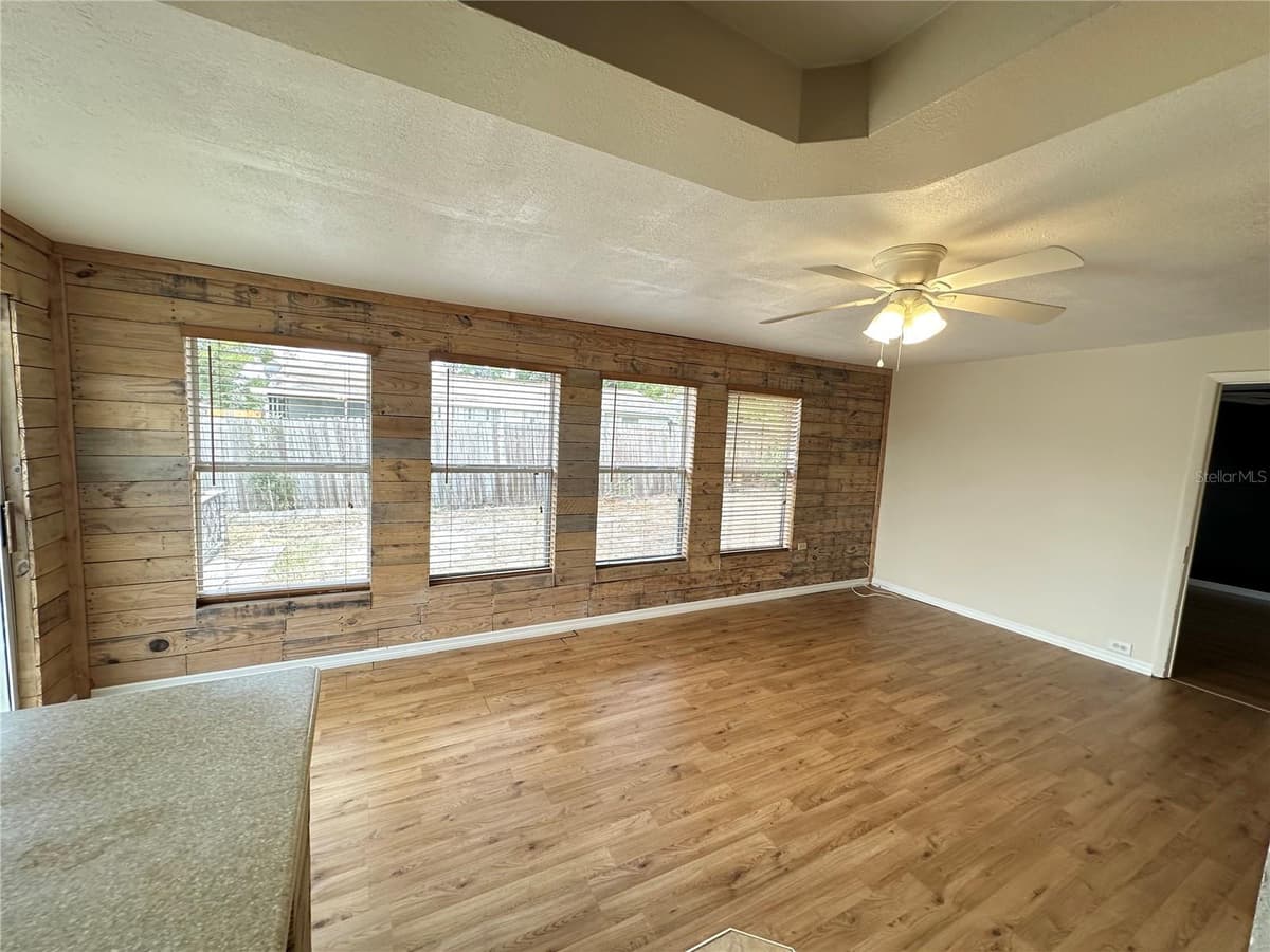 3313 BRIAR CLIFF DRIVE — photo 12 of 25