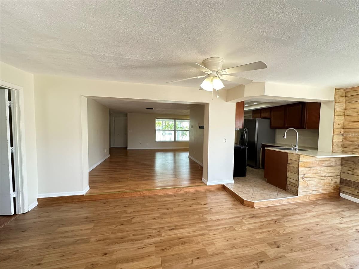 3313 BRIAR CLIFF DRIVE — photo 10 of 25