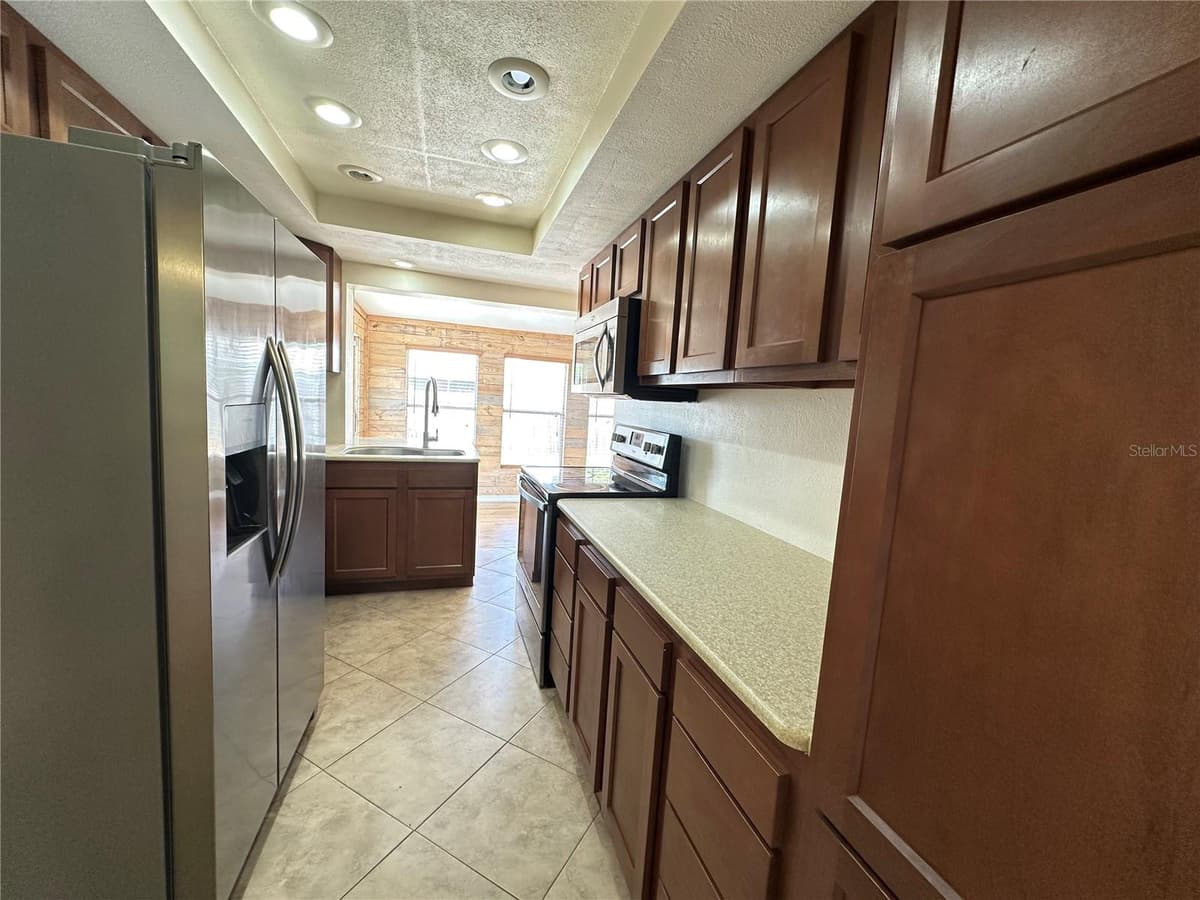 3313 BRIAR CLIFF DRIVE — photo 7 of 25