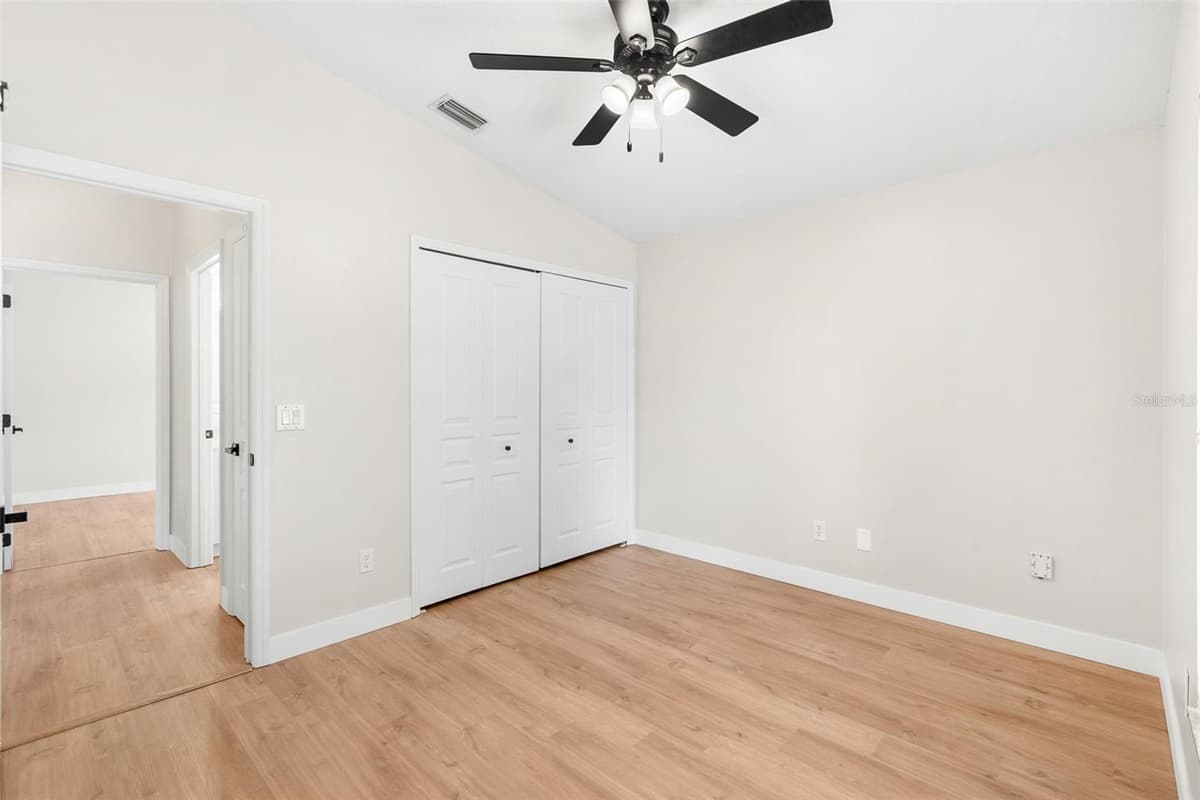 478 SYCAMORE SPRINGS STREET — photo 30 of 42