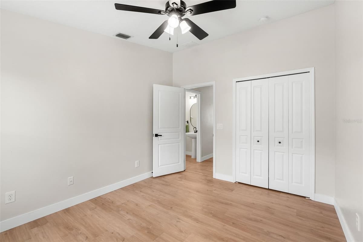 478 SYCAMORE SPRINGS STREET — photo 25 of 42