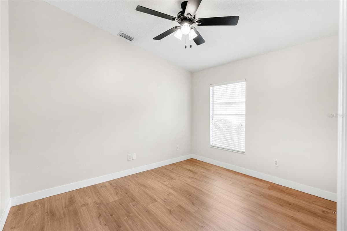 478 SYCAMORE SPRINGS STREET — photo 24 of 42