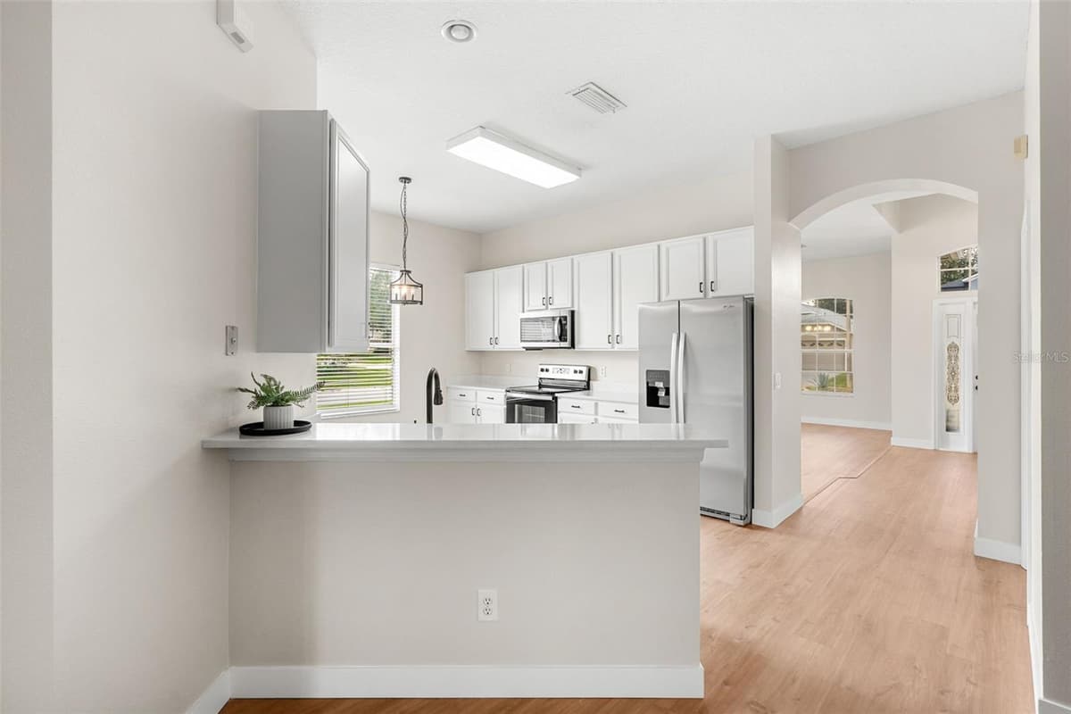 478 SYCAMORE SPRINGS STREET — photo 8 of 42