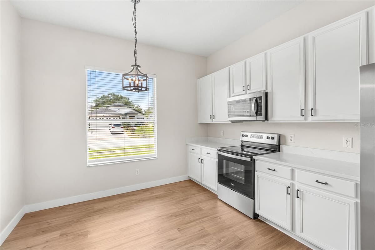 478 SYCAMORE SPRINGS STREET — photo 10 of 42