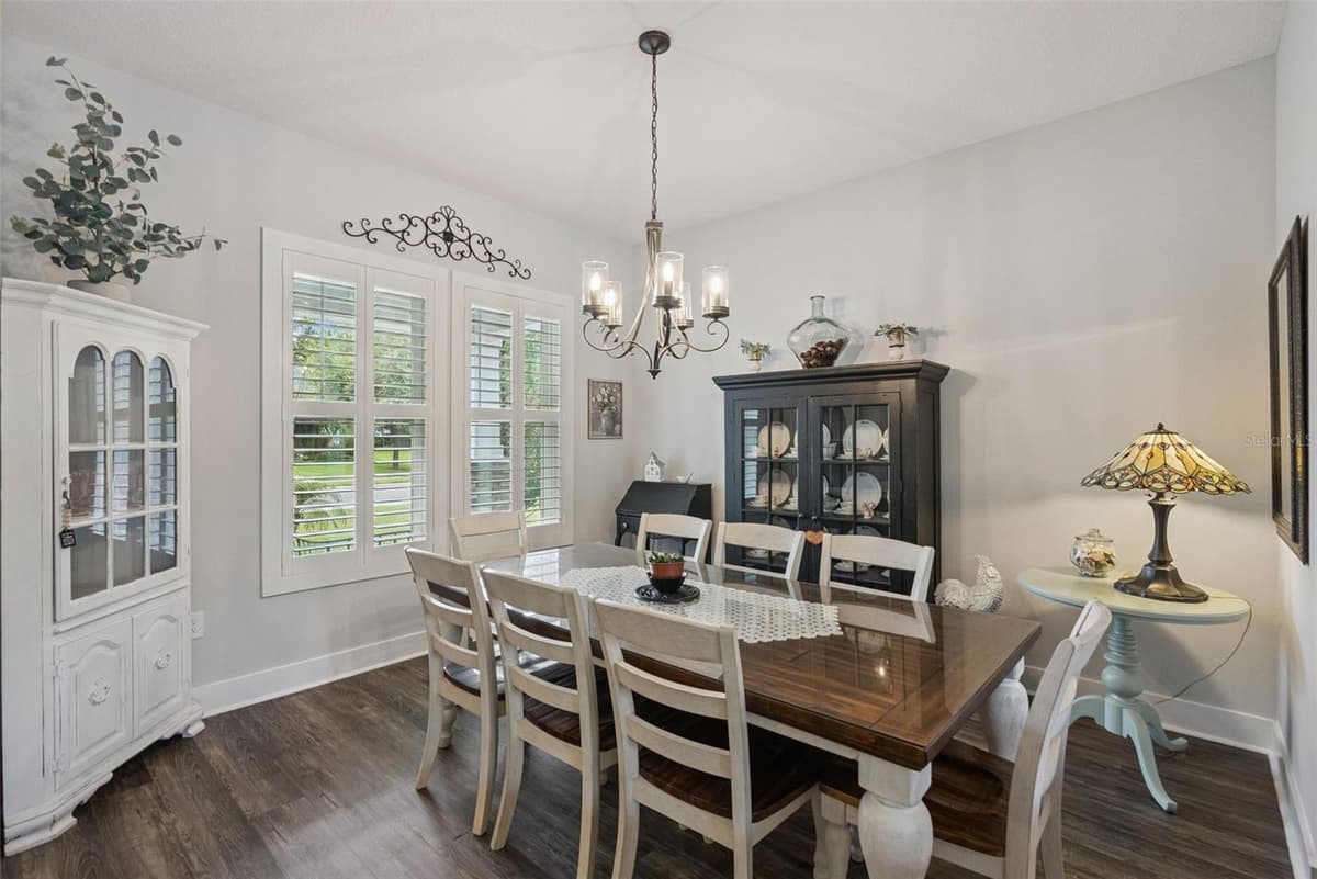 491 DELAWARE AVENUE — photo 4 of 54