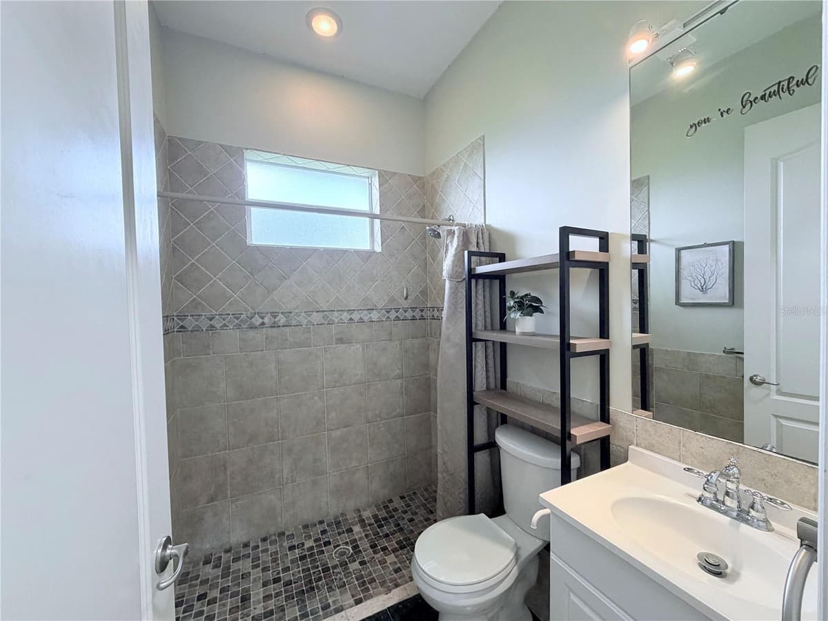 324 SANTURCE AVENUE — photo 29 of 41