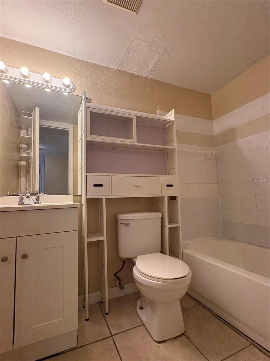 203 POINSETTIA PINE COURT — photo 10 of 17
