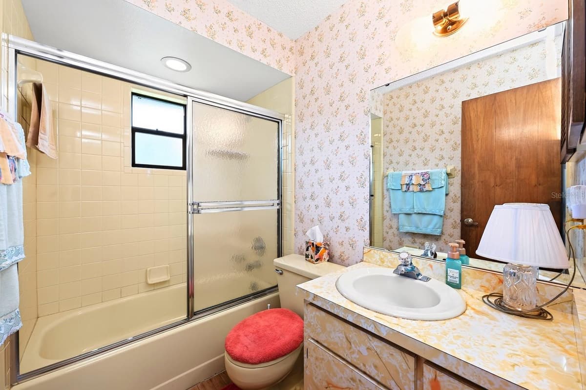 1809 STRICKLAND AVENUE — photo 10 of 40