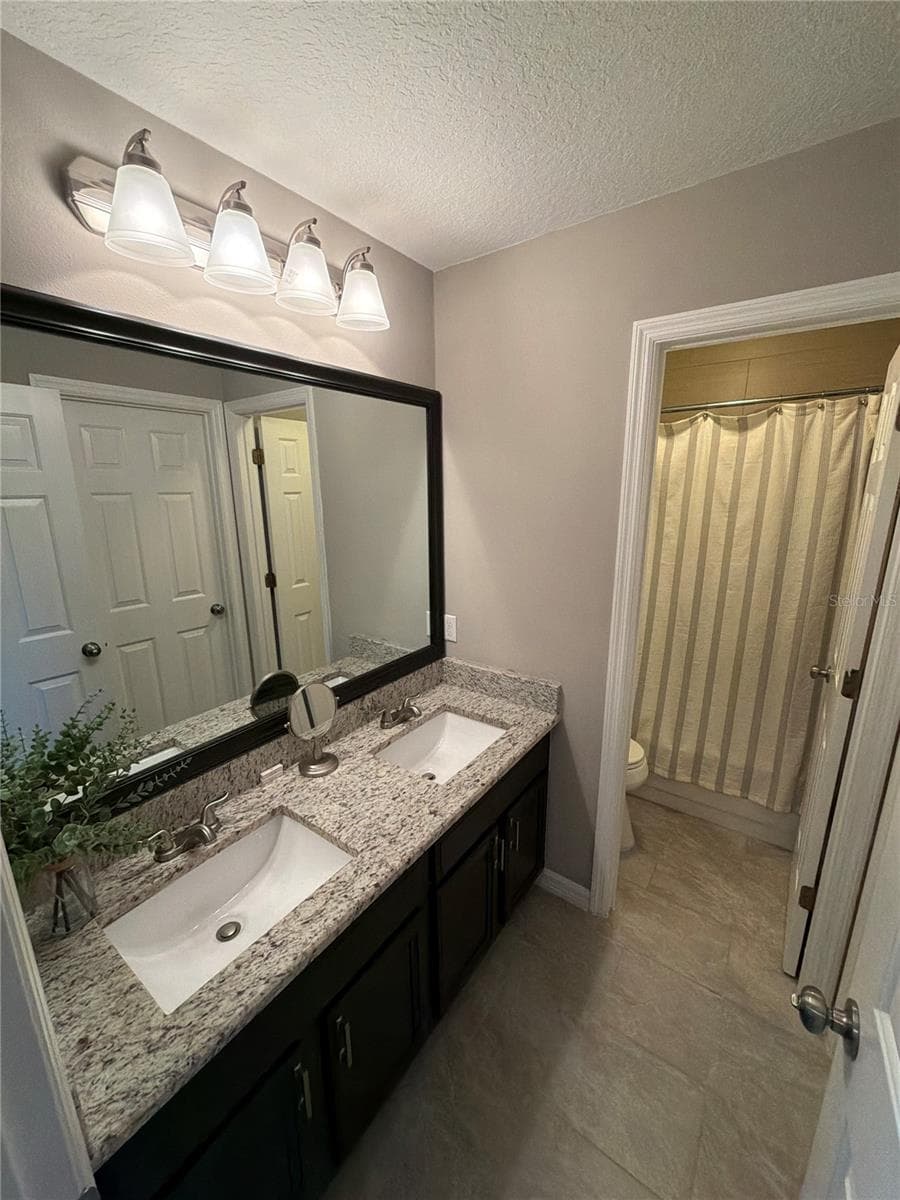 10133 FACET COURT — photo 11 of 20