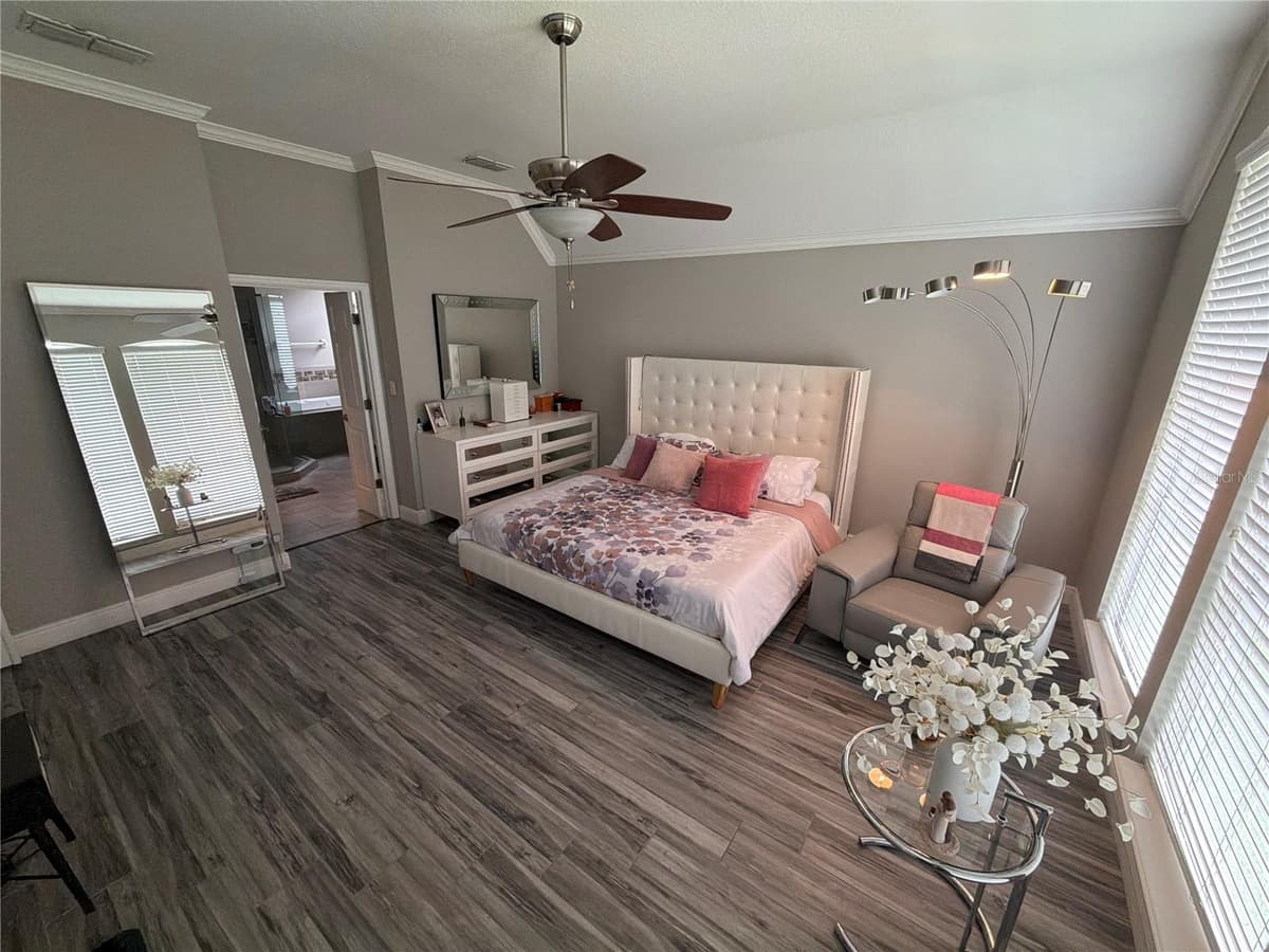 10133 FACET COURT — photo 13 of 20