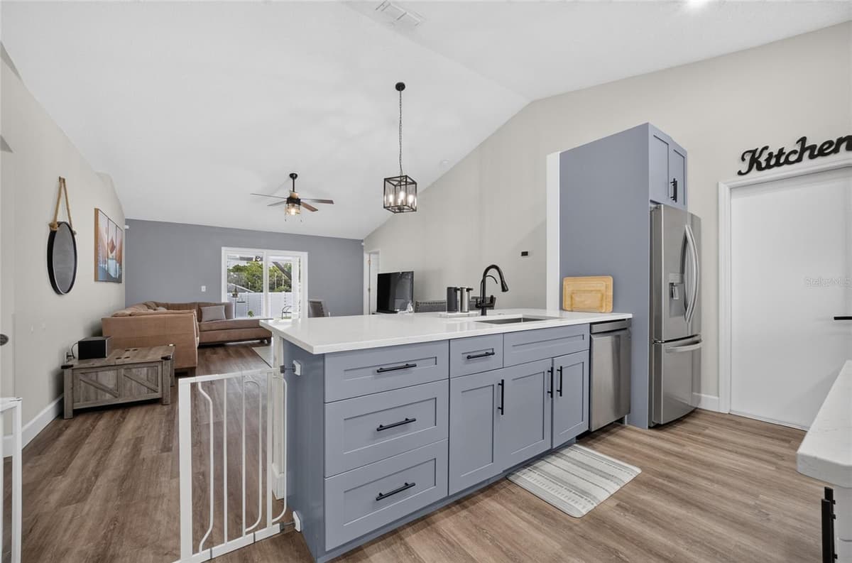 2918 CHALMER STREET — photo 9 of 45