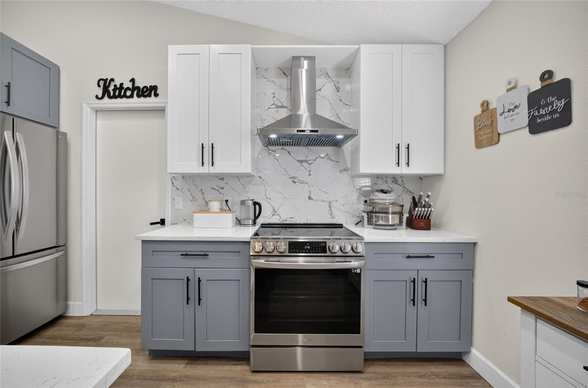 2918 CHALMER STREET — photo 12 of 45