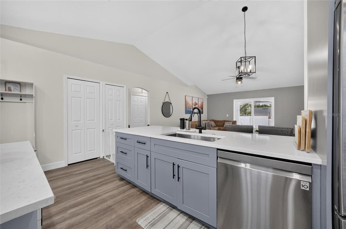 2918 CHALMER STREET — photo 13 of 45