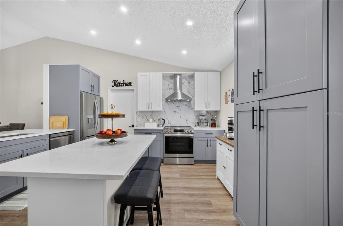 2918 CHALMER STREET — photo 8 of 45