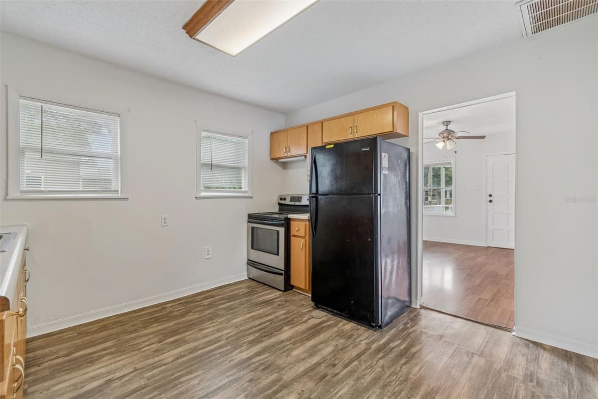 1310 FRANKLIN STREET — photo 11 of 31