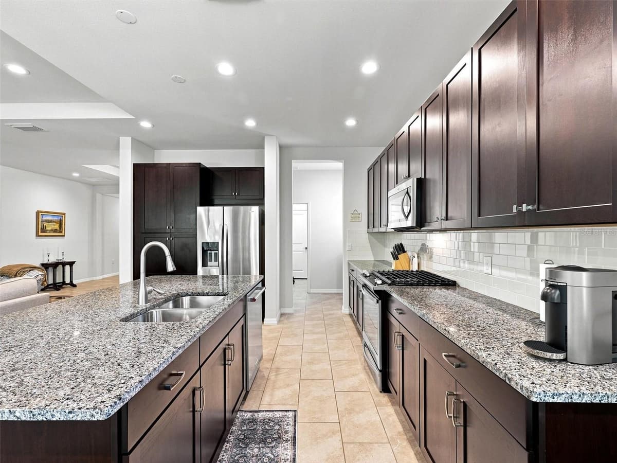 5133 ADMIRAL POINTE DRIVE — photo 16 of 64