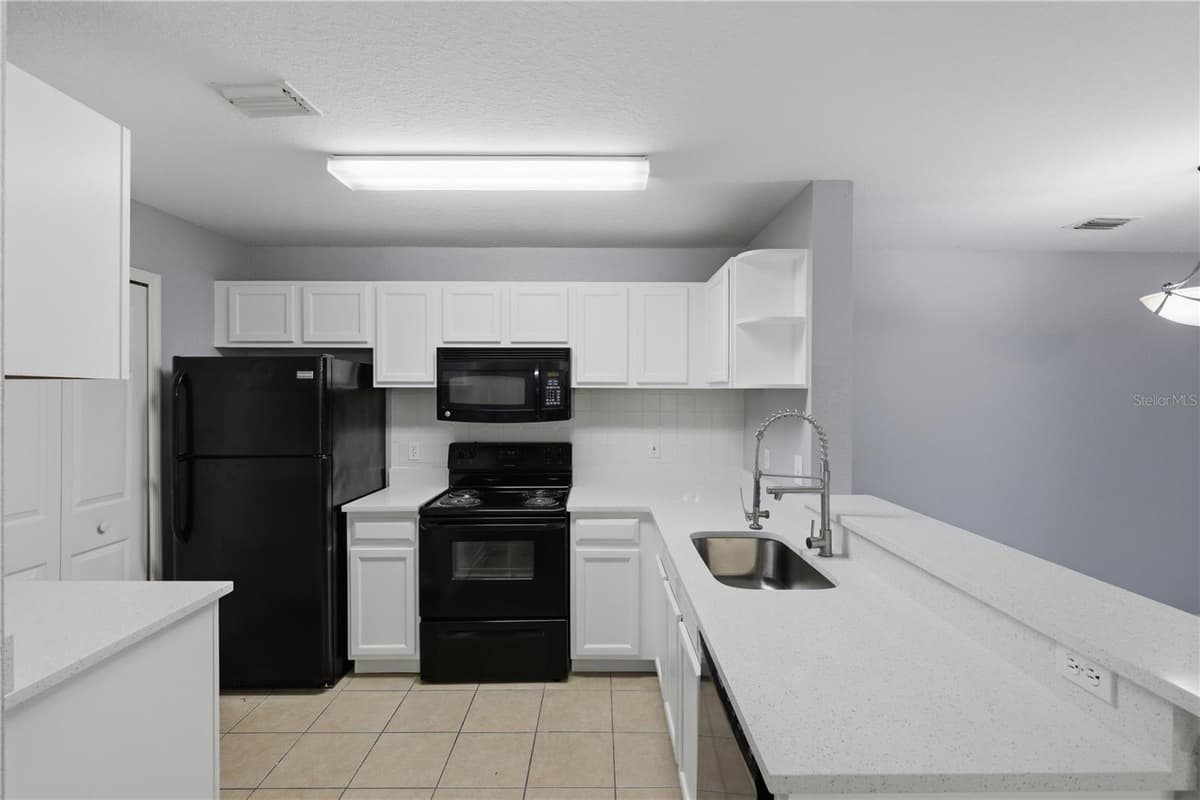 7605 PISSARRO DRIVE — photo 5 of 10