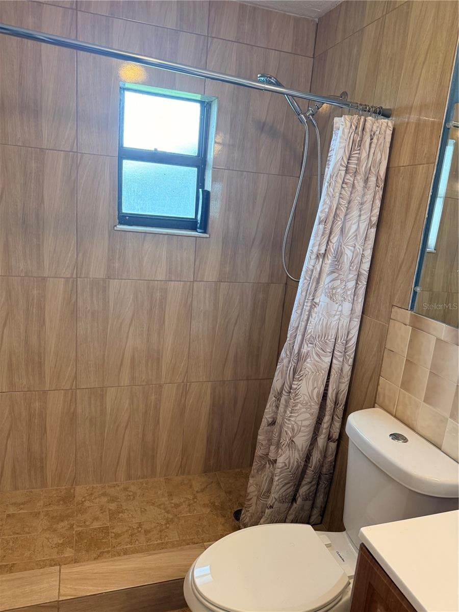 113 WHITE AVENUE — photo 16 of 26