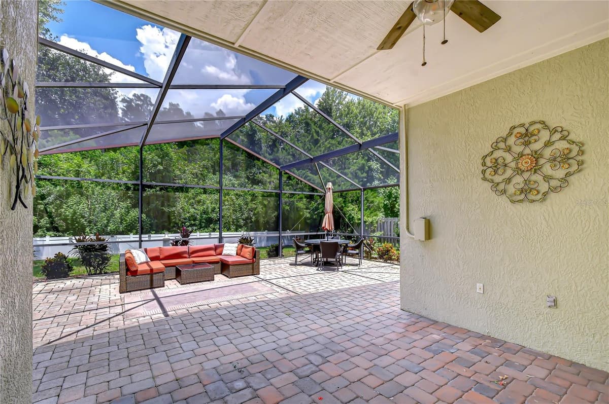 19707 ELLENDALE DRIVE — photo 38 of 64