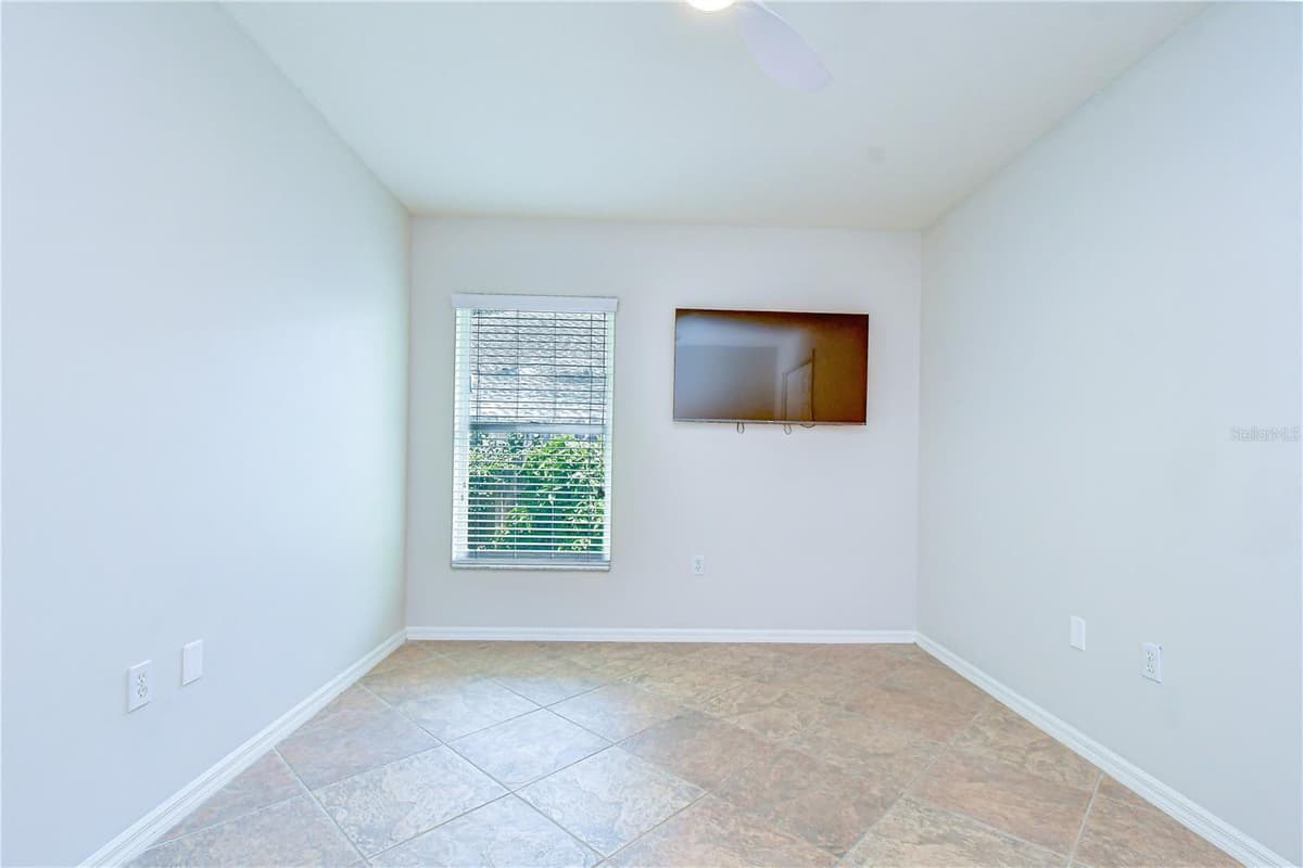 19707 ELLENDALE DRIVE — photo 36 of 64