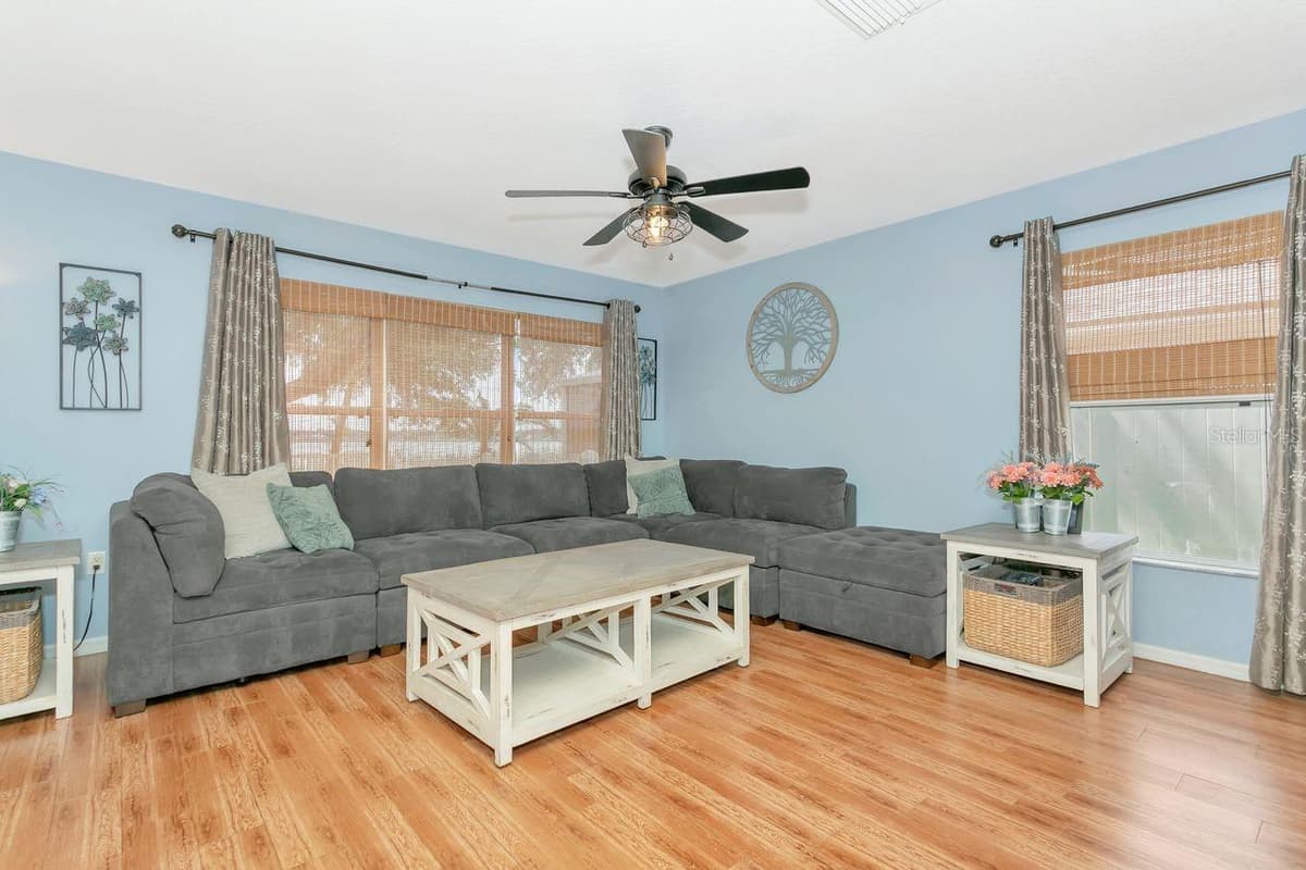 6818 WATERTON DRIVE — photo 9 of 67