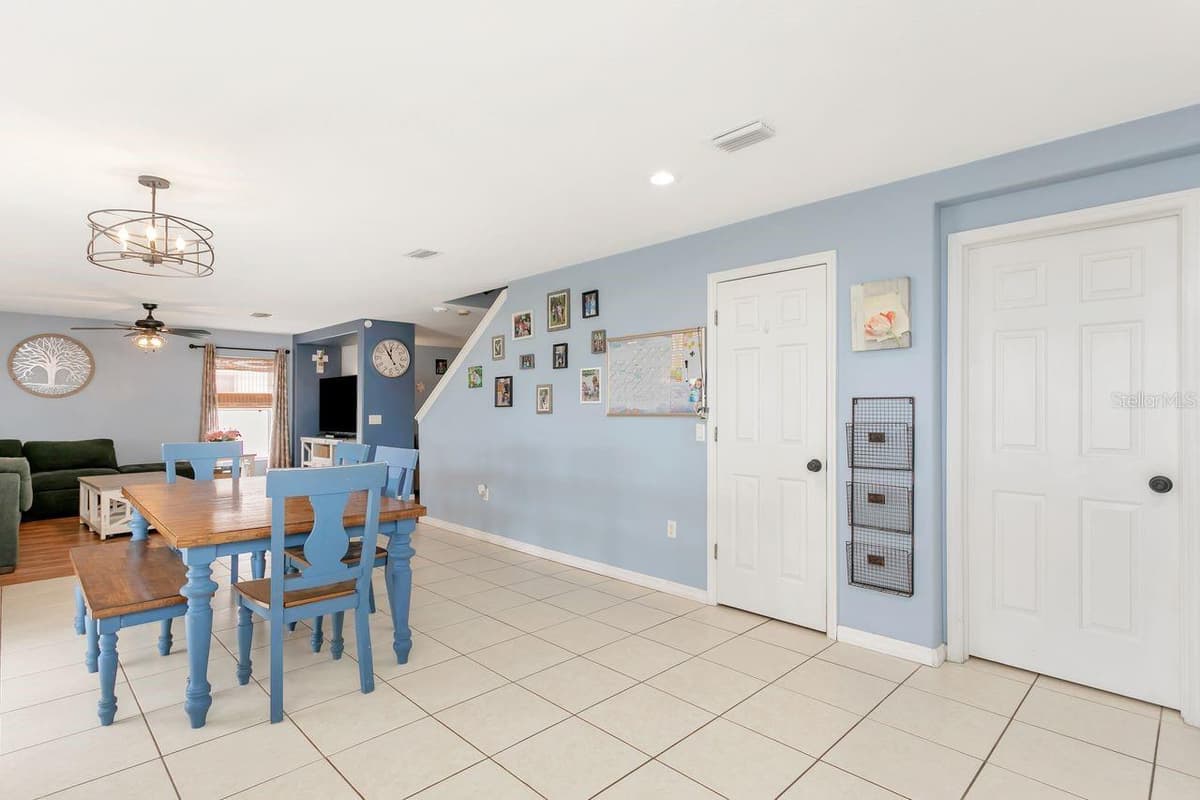 6818 WATERTON DRIVE — photo 35 of 67