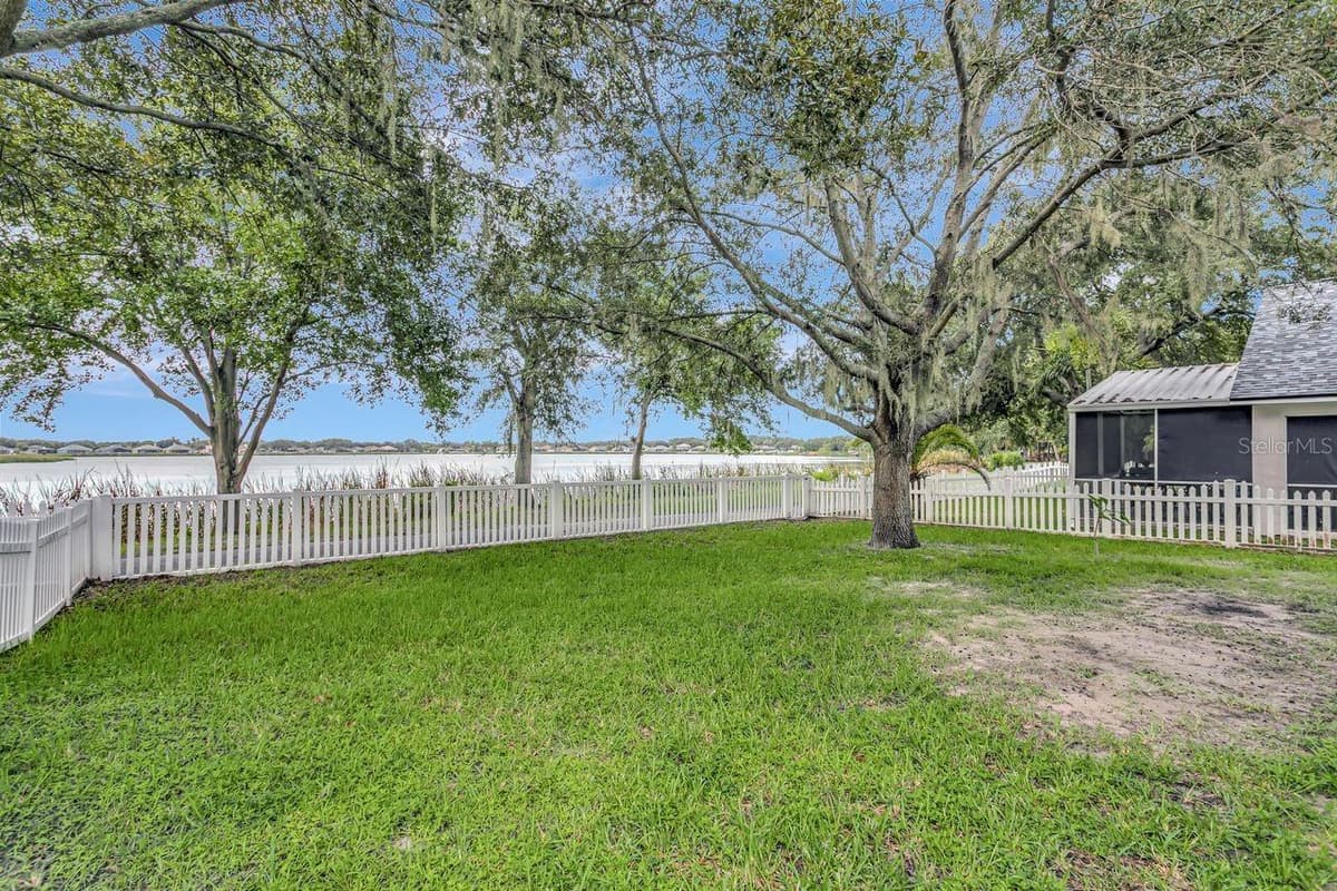 6818 WATERTON DRIVE — photo 27 of 67
