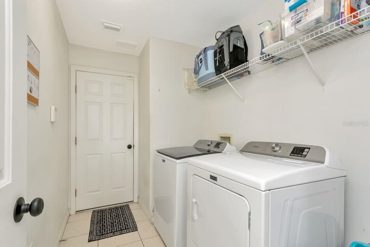 6818 WATERTON DRIVE — photo 36 of 67