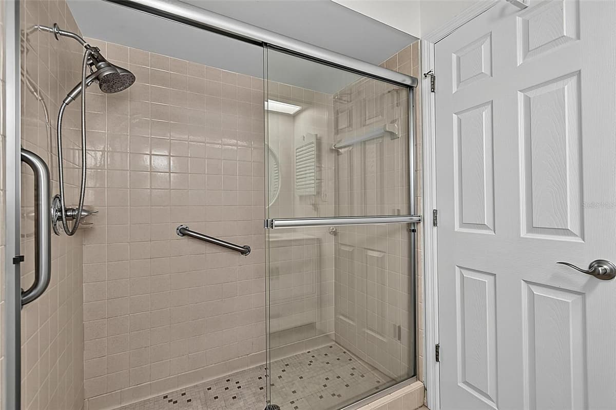2448 DAYTONA AVENUE — photo 28 of 58
