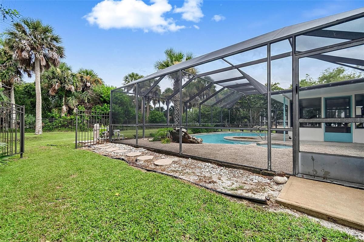 2448 DAYTONA AVENUE — photo 40 of 58