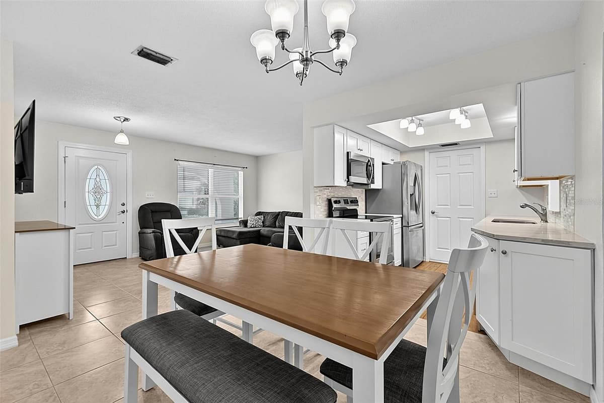 2448 DAYTONA AVENUE — photo 12 of 58