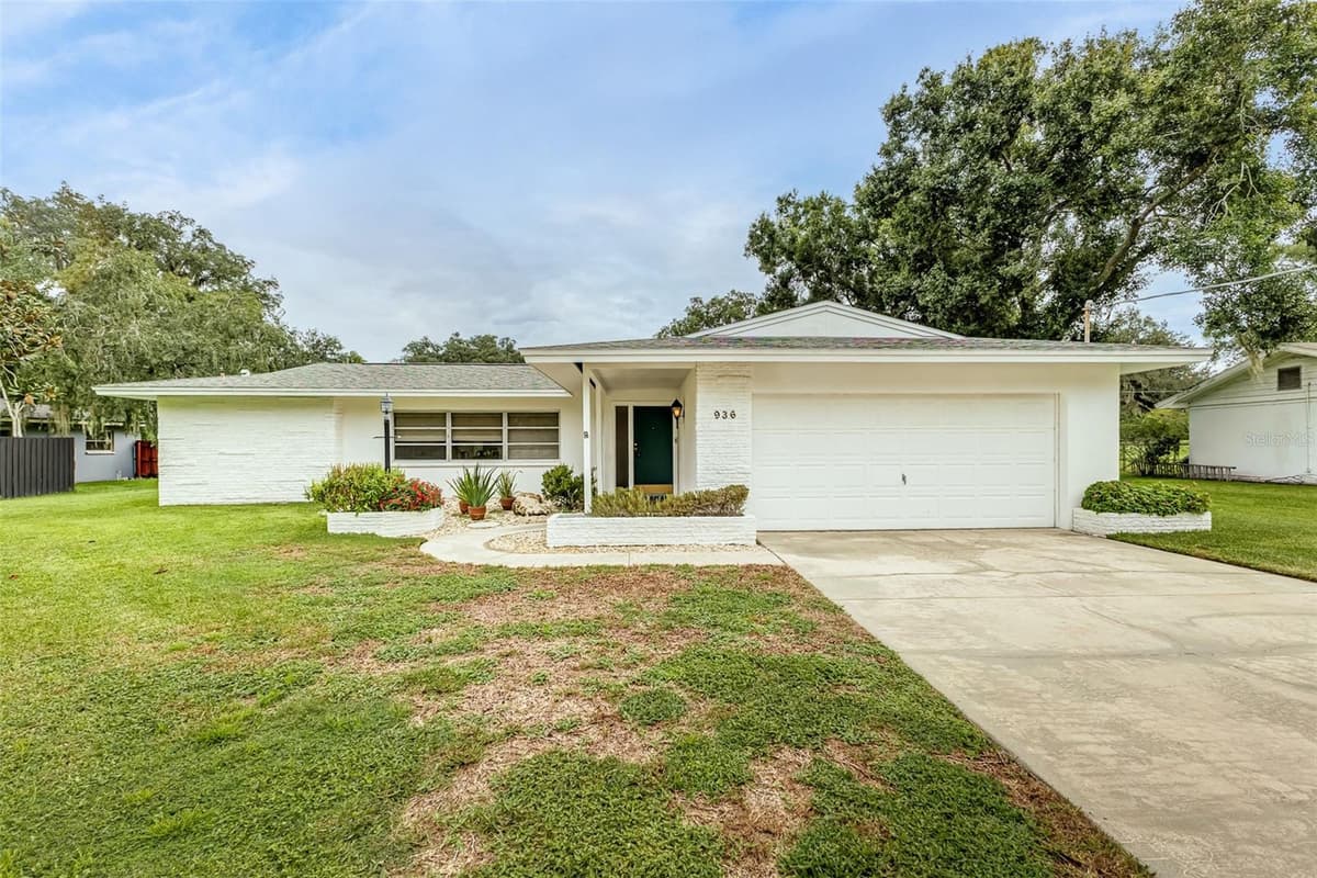 936 RIVERHILLS DRIVE — photo 17 of 37